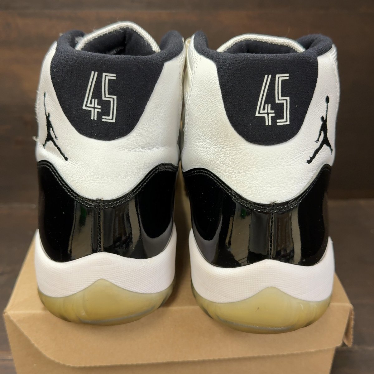 Jordan 11 Retro Concord (2018) Size 13 (Pre-Owned) - aux