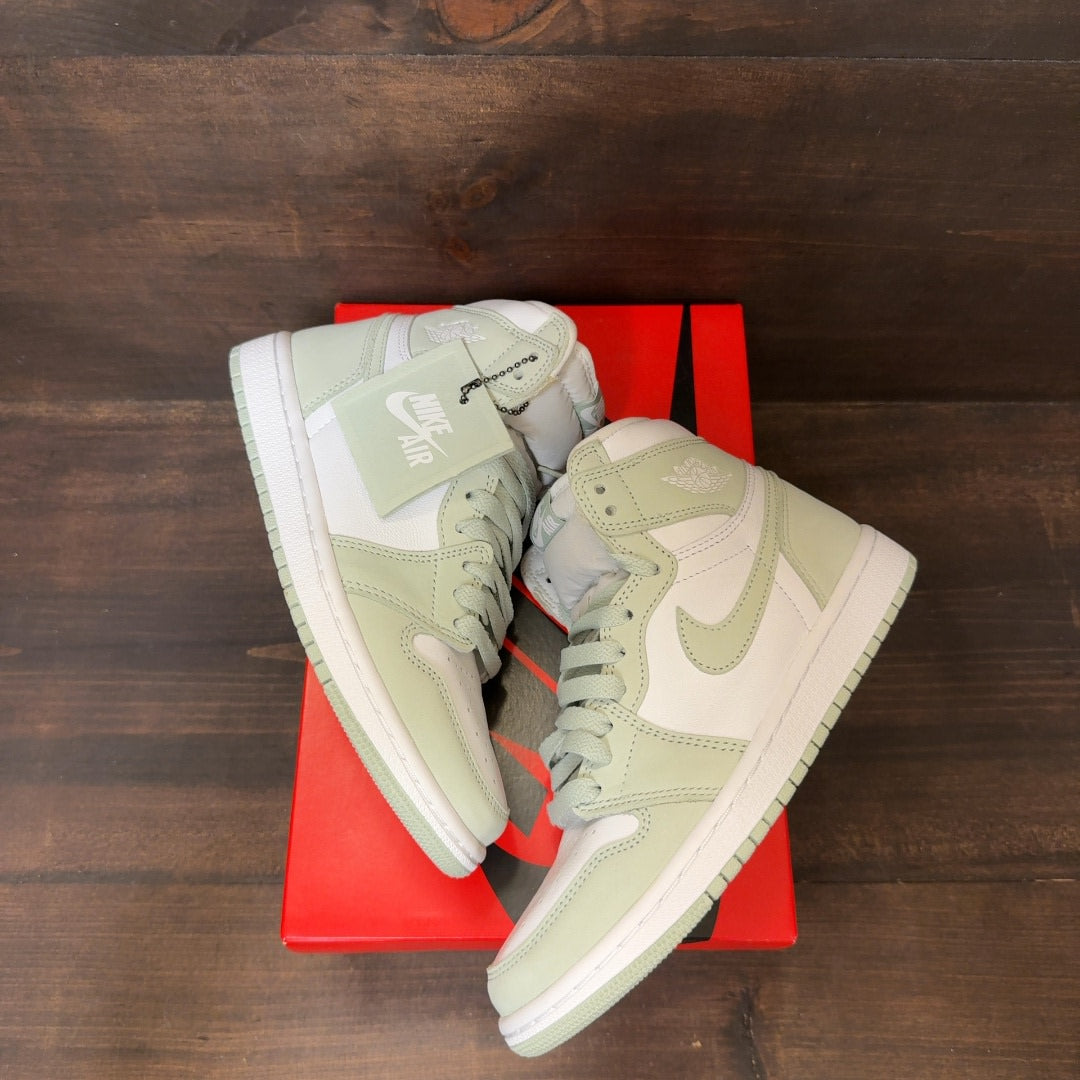 Jordan 1 Retro High OG Seafoam (Women's) Size 6.5W (Pre-Owned)
