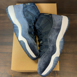 Jordan 11 Retro Midnight Navy (Women's) Size 9W (Pre-Owned) - Image 2