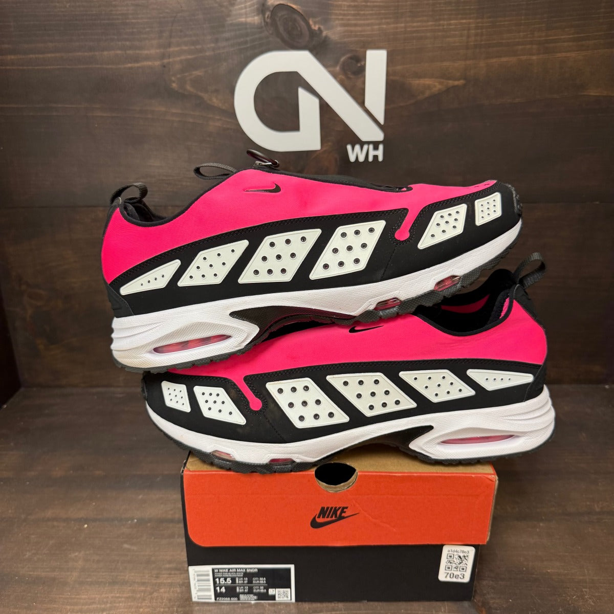 Nike Air Max Sunder Hyper Pink Black (Women's) - Image 1