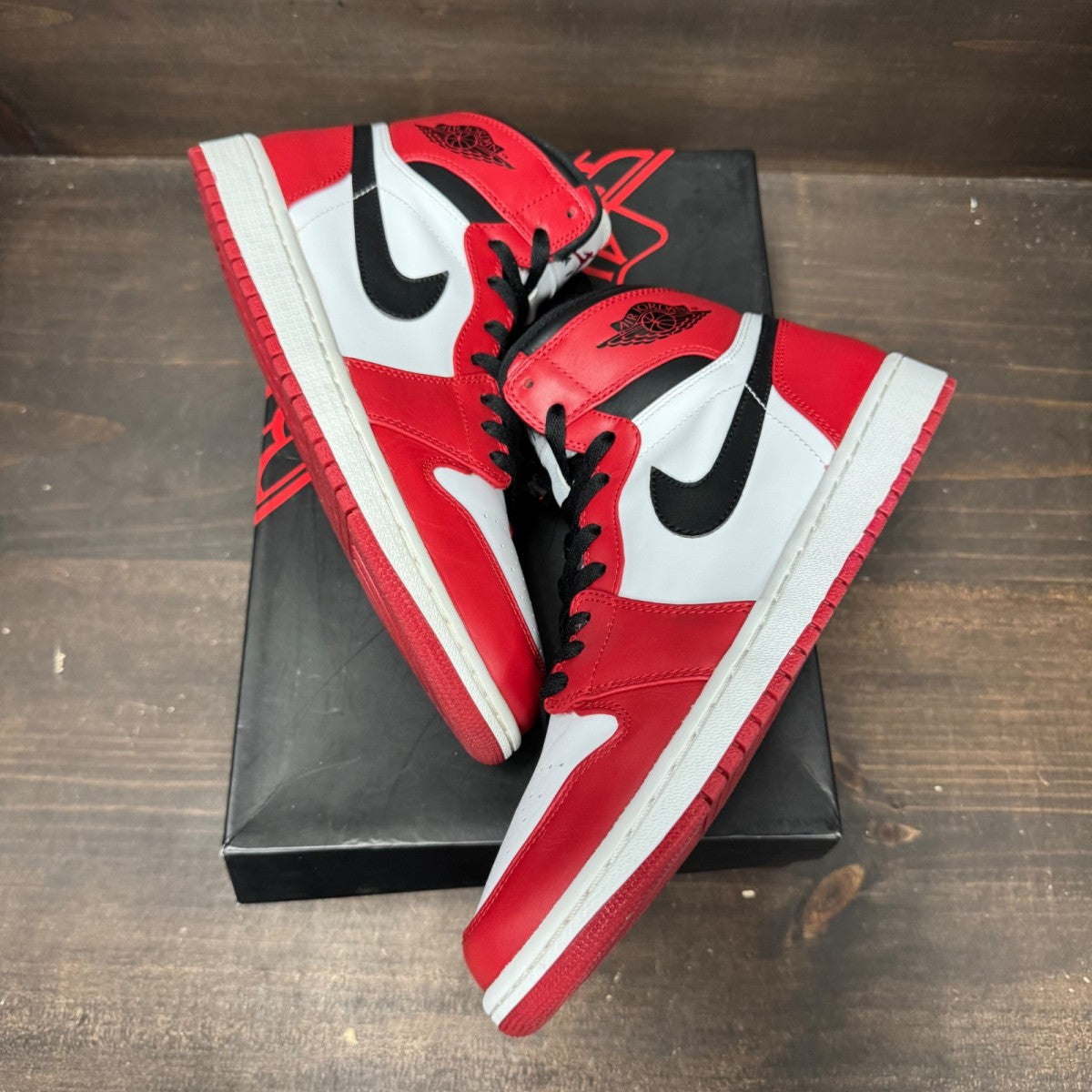 Jordan 1 Retro Chicago (2013) Size 10.5 (Pre-Owned) - back