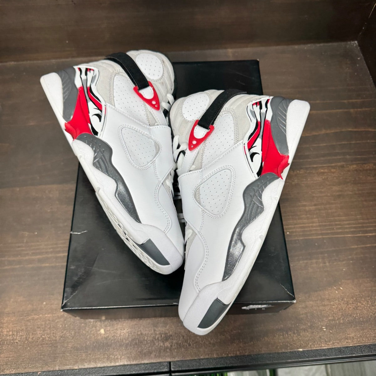 Jordan 8 Retro White True Red (2025) - Image 2