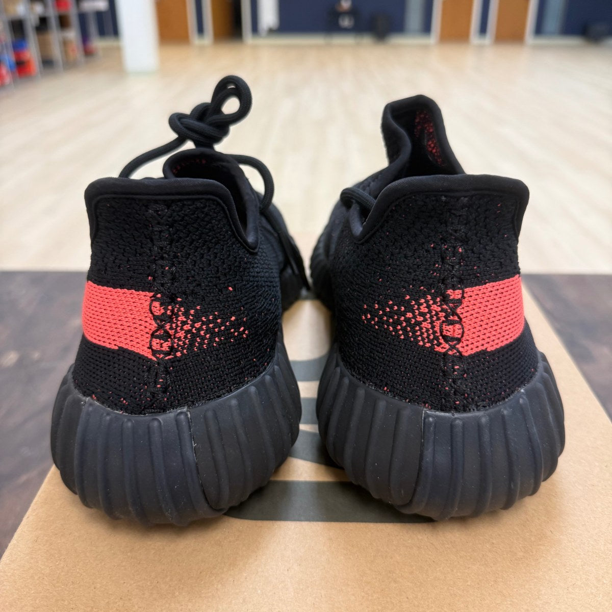 adidas Yeezy Boost 350 V2 Core Black Red Size 9 (Pre-Owned) - Image 2