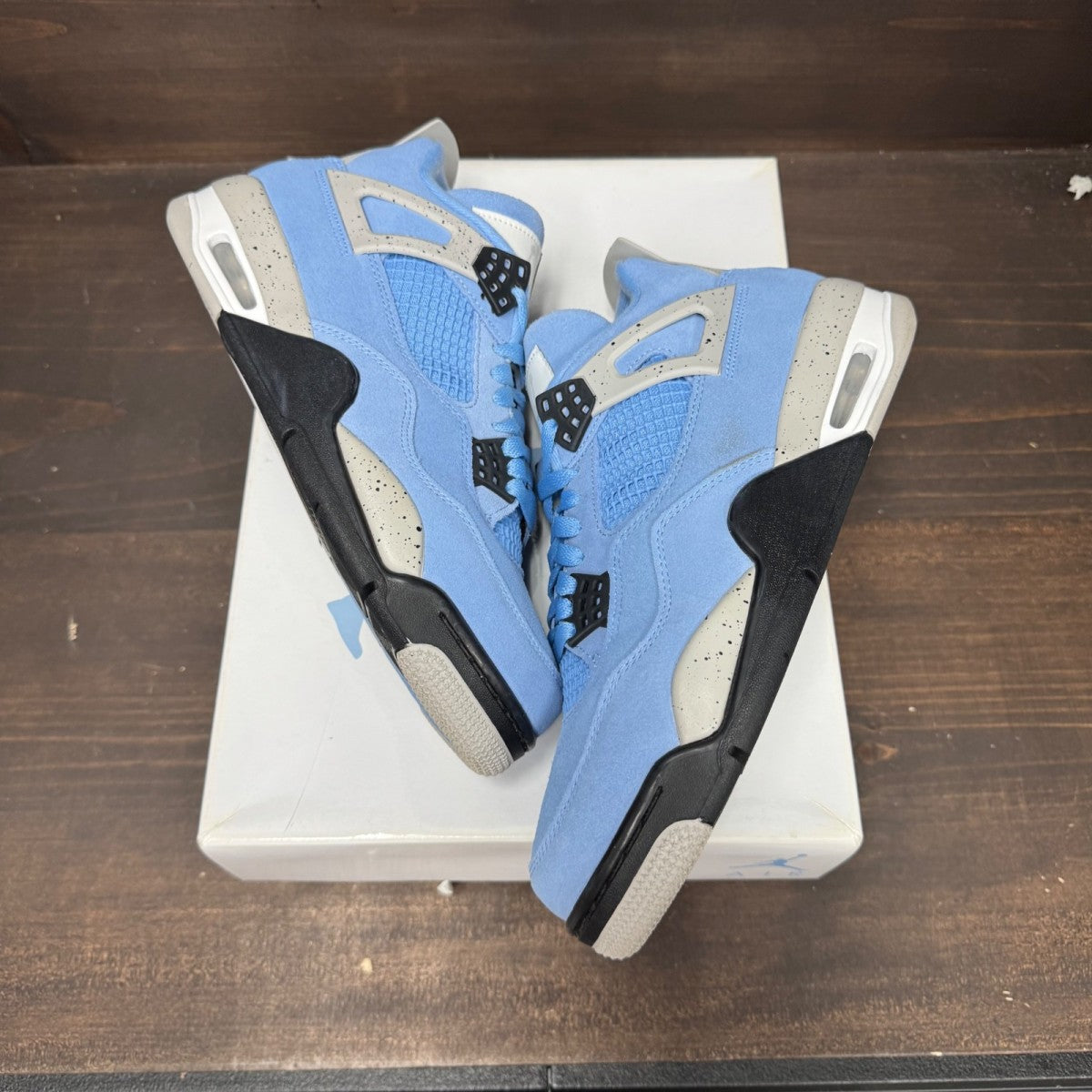Jordan 4 Retro University Blue - Image 2