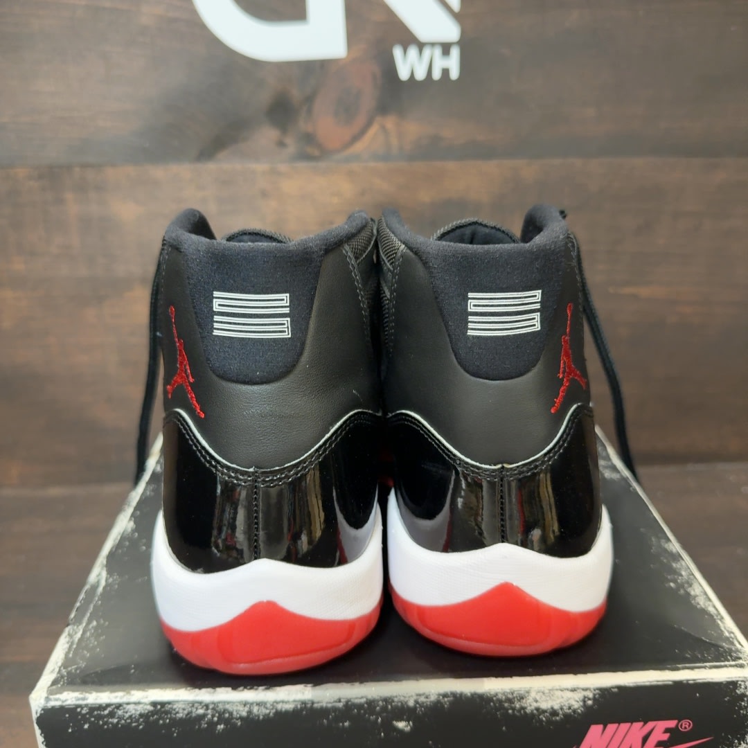 Jordan 11 Retro Playoffs Bred (2019) Size 11 (Pre-Owned) - Image 5