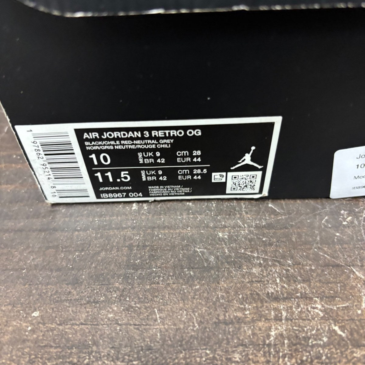 Jordan 3 Retro OG Rare Air Size 10 (Pre-Owned) - aux