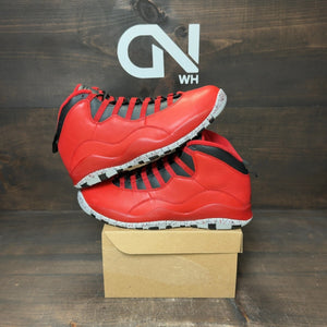Jordan 10 Retro Bulls Over Broadway Size 10.5 - Image 1