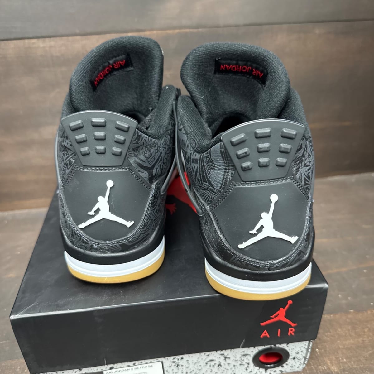 Jordan 4 Retro Laser Black Gum Size 10.5 (Pre-Owned) - sole