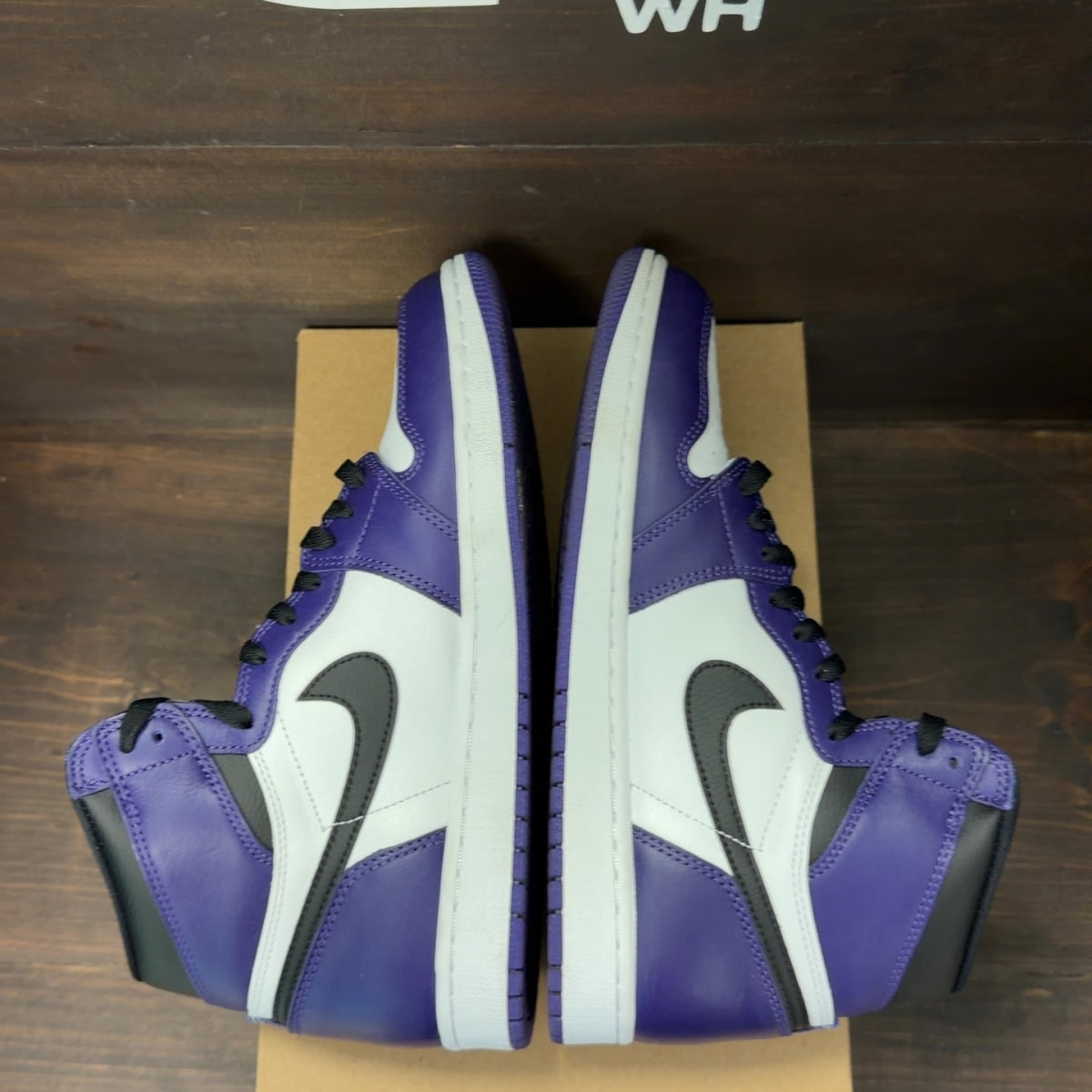 Jordan 1 Retro High Court Purple White Size 10 (Pre-Owned) - Image 5