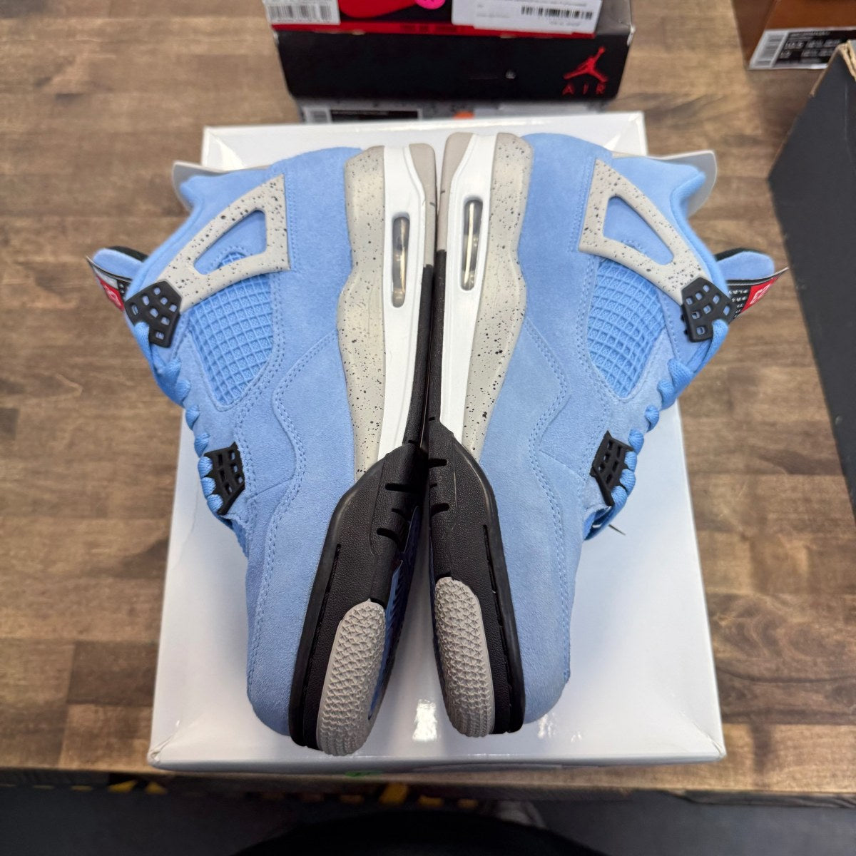 Jordan 4 Retro University Blue Size 10 (Pre-Owned) - Image 3