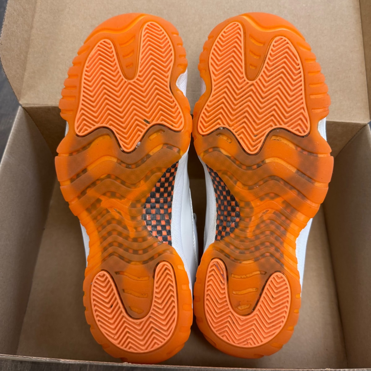 Jordan 11 Retro Low Citrus (2021) (Women's) Size 11W (Pre-Owned) - Image 3