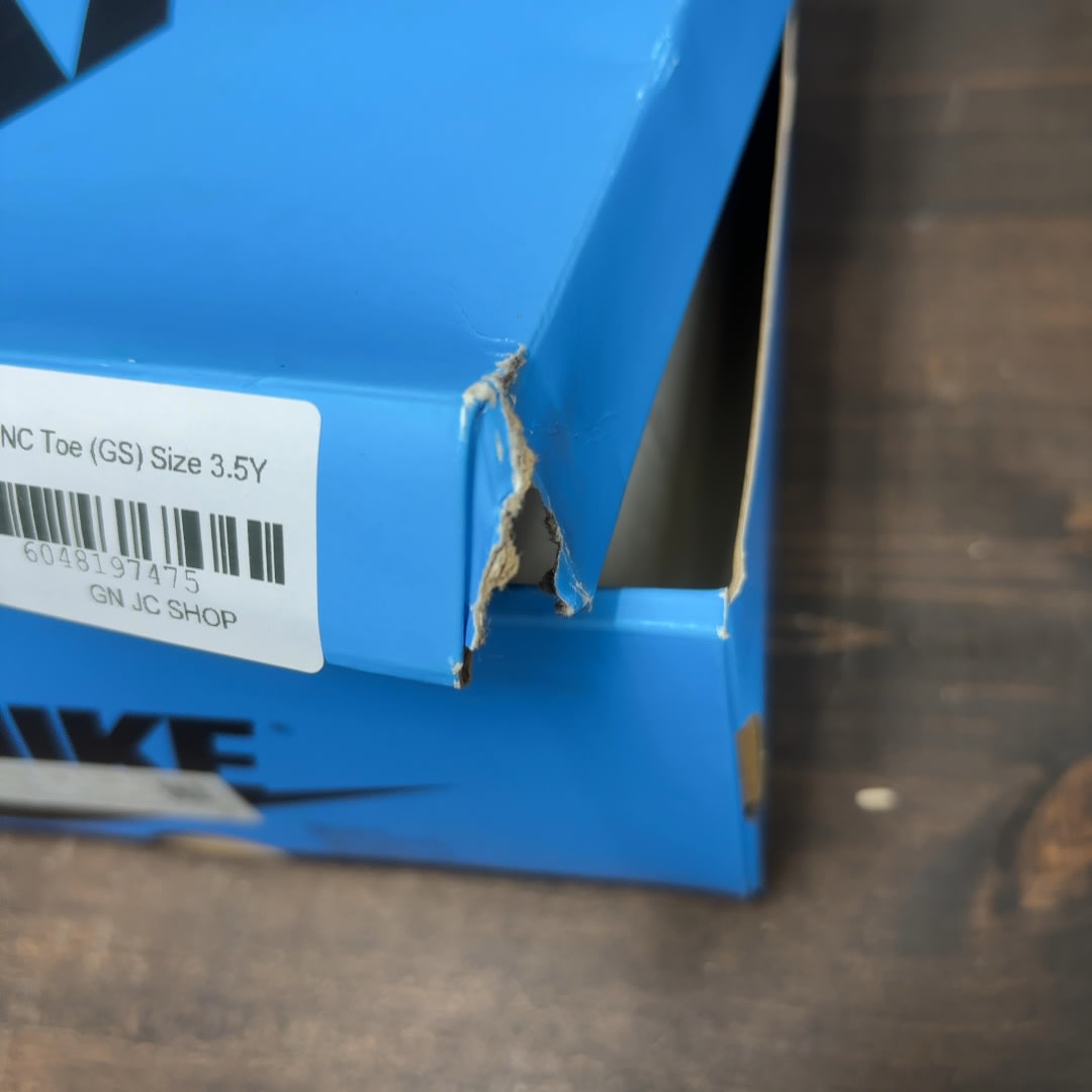 Jordan 1 Retro High OG UNC Toe (GS) - Image 8