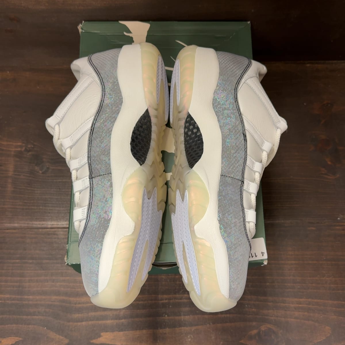 Jordan 11 Retro Low Year of the Snake Size 12 - aux
