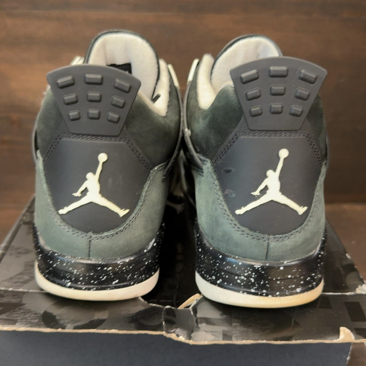 Jordan 4 Retro Fear (2024) - Image 5
