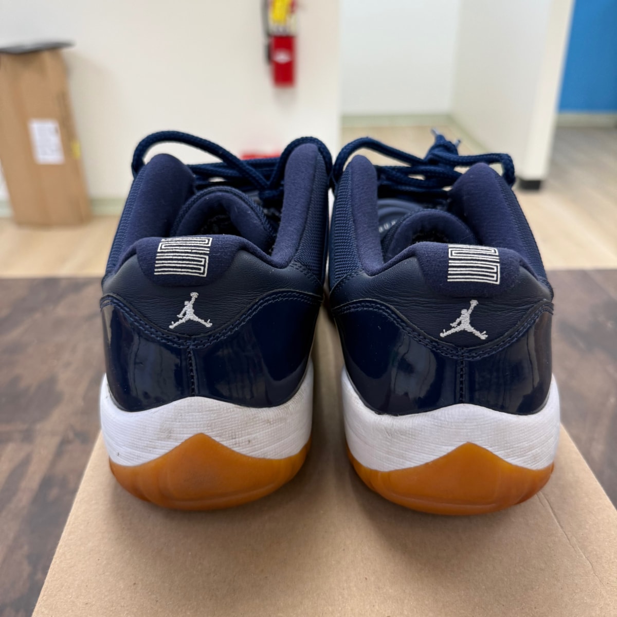 Jordan 11 Retro Low Midnight Navy Size 11.5 (Pre-Owned) - Image 3
