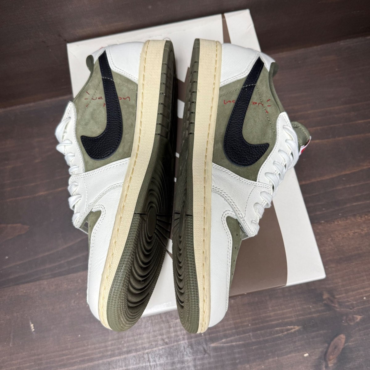 Jordan 1 Retro Low OG SP Travis Scott Medium Olive - Image 3