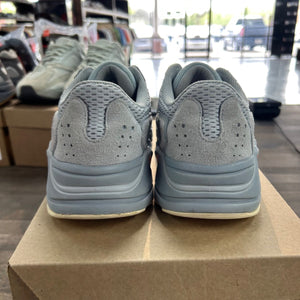 adidas Yeezy Boost 700 Inertia Size 7.5 (Pre-Owned) - Image 4