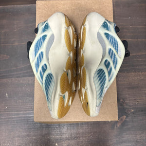 adidas Yeezy 700 V3 Kyanite Size 5 (Pre-Owned) - tag