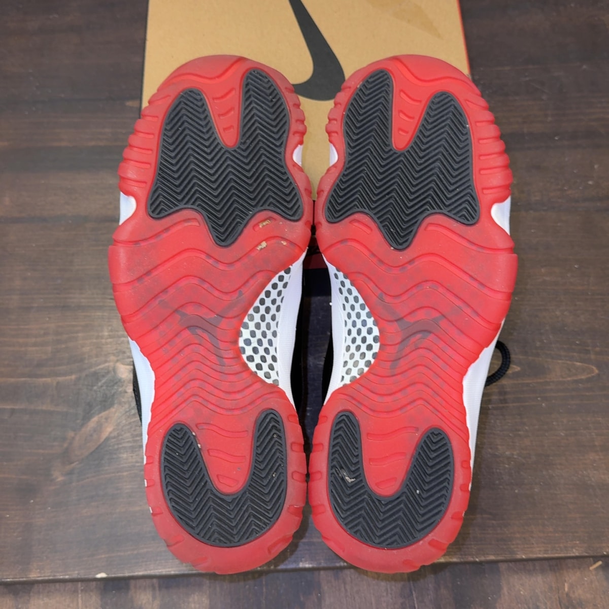 Jordan 11 Retro Playoffs Bred (2019) - Image 8