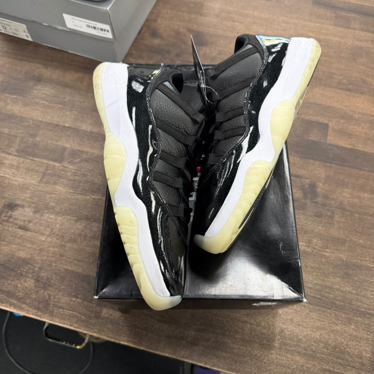Jordan 11 Retro Low 72-10 Size 11.5 (Pre-Owned) - Image 1