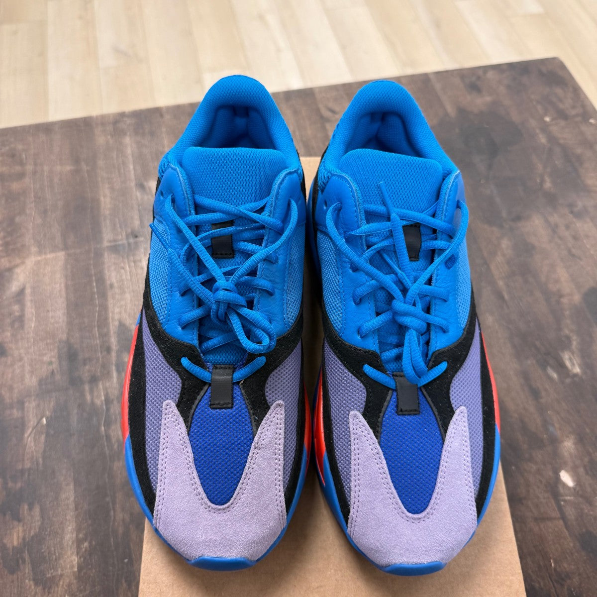 adidas Yeezy Boost 700 Hi-Res Blue Size 12 (Pre-Owned) - Image 2