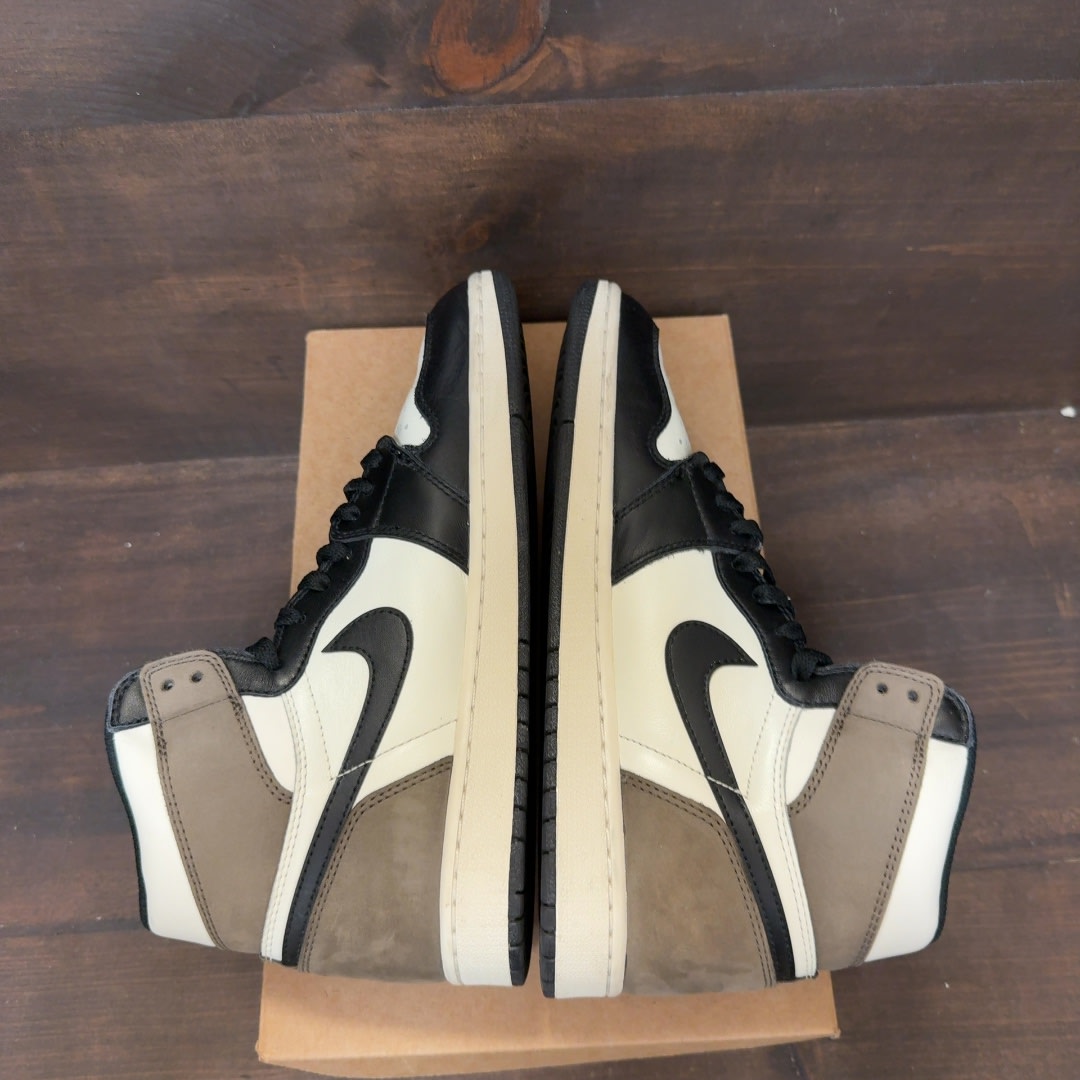 Jordan 1 Retro High Dark Mocha Size 9.5 (Pre-Owned) - Image 6