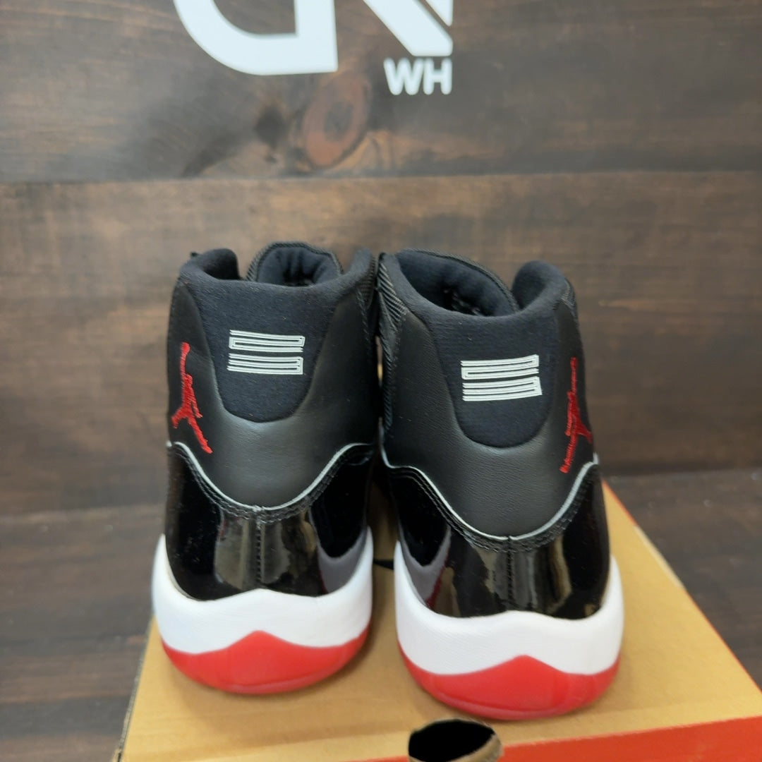 Jordan 11 Retro Playoffs Bred (2019) Size 10 (Pre-Owned)
