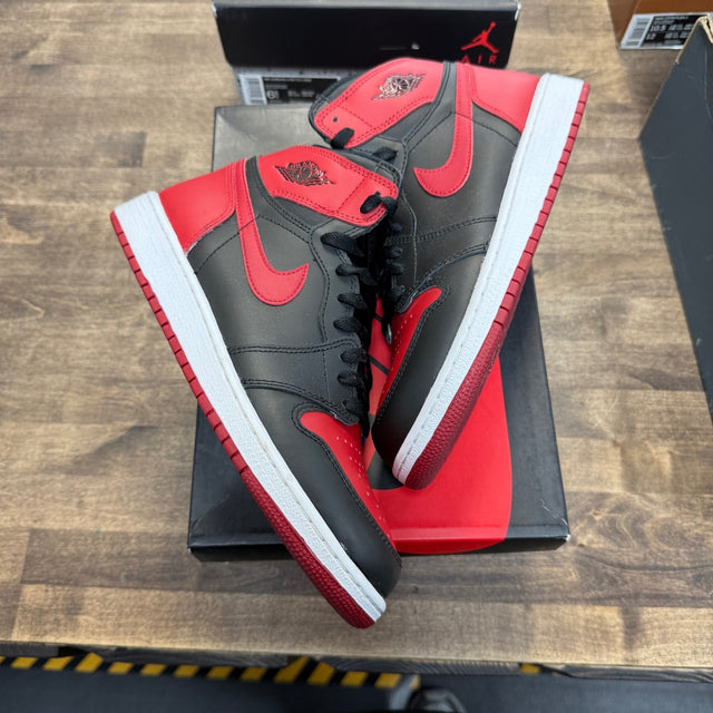 Jordan 1 Retro Bred Banned (2016) (GS) Size 7Y (Pre-Owned) - Image 1