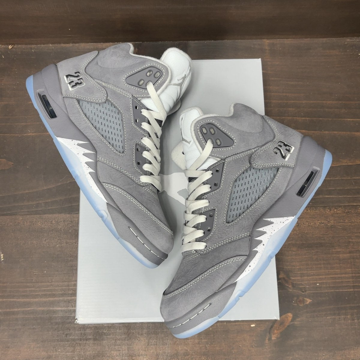 Jordan 5 Retro Wolf Grey (2026) - Image 2
