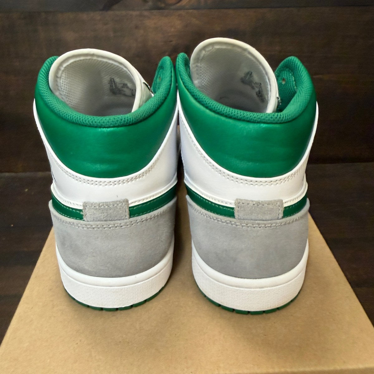 Jordan 1 Mid SE Grey Green Size 9.5 (Pre-Owned) - Image 4