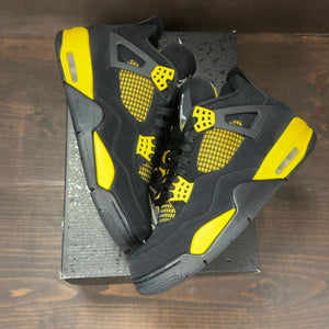 Jordan 4 Retro Thunder (2023) - Image 2