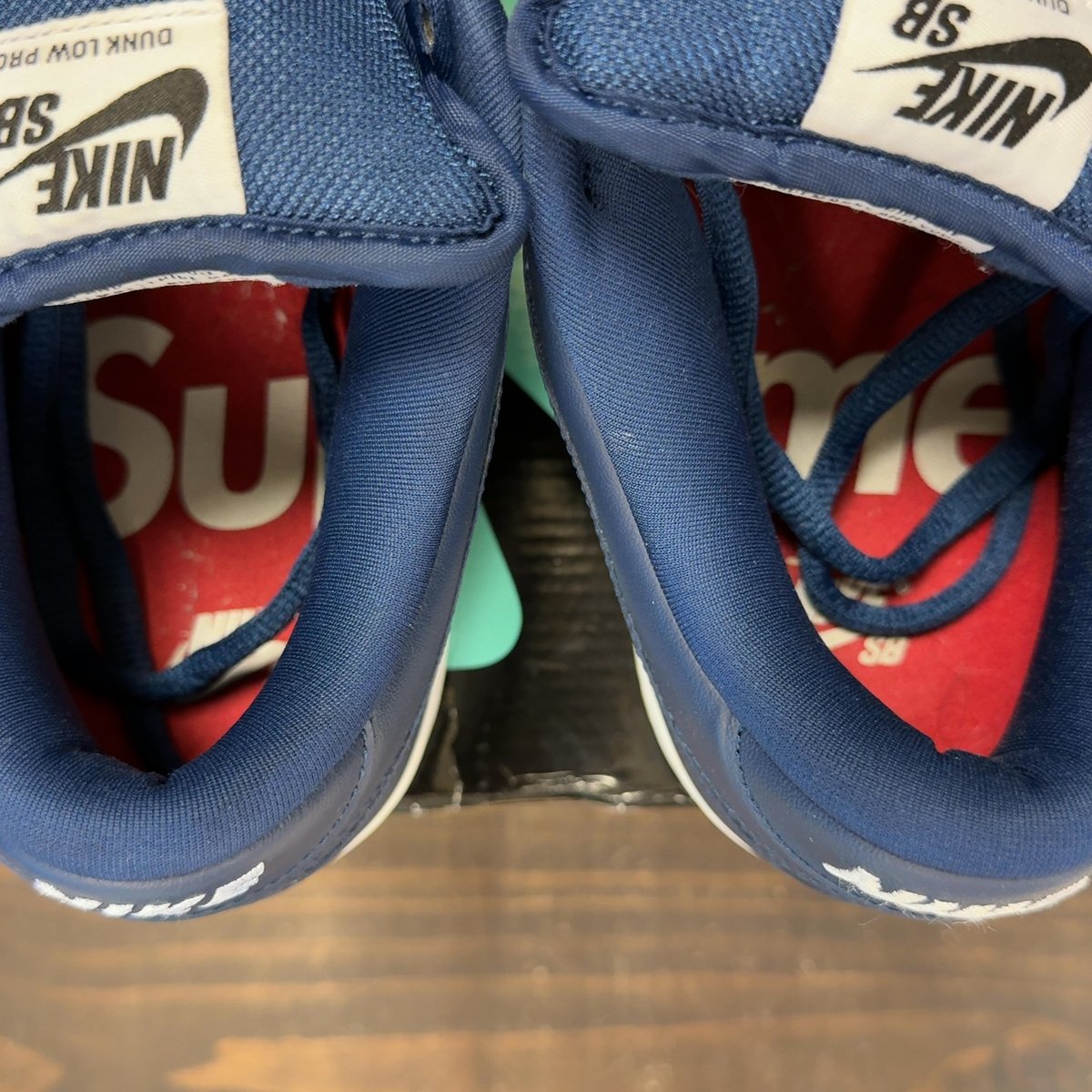 Nike SB Dunk Low Supreme Jewel Swoosh Gold Size 12 (Pre-Owned) - aux