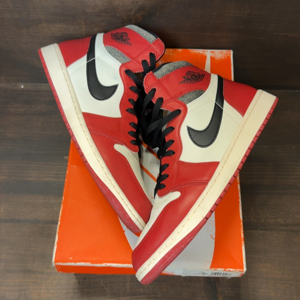 Jordan 1 Retro High OG Chicago Lost and Found Size 12 (Pre-Owned)