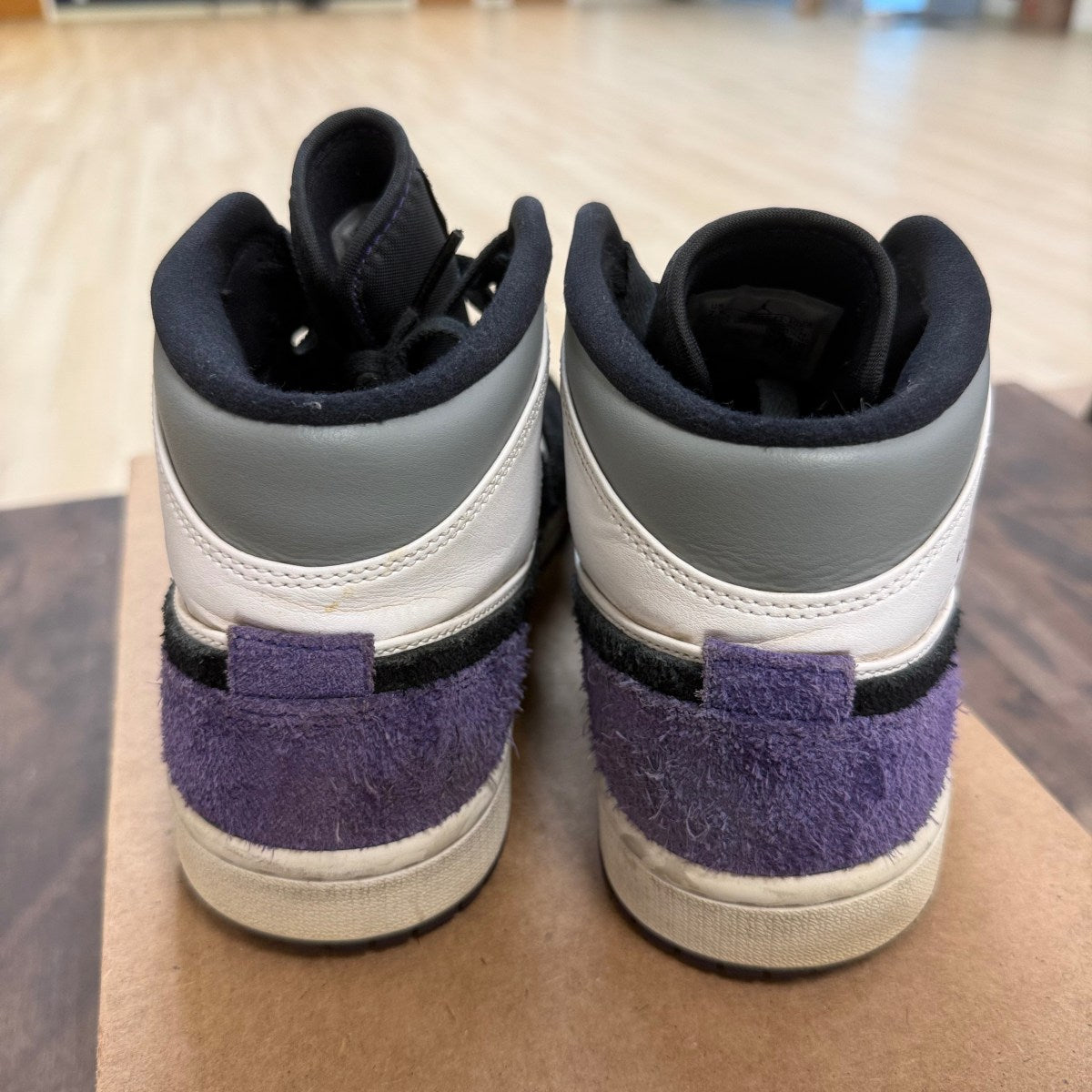 Jordan 1 Mid SE Purple Size 7.5 (Pre-Owned) - Image 5