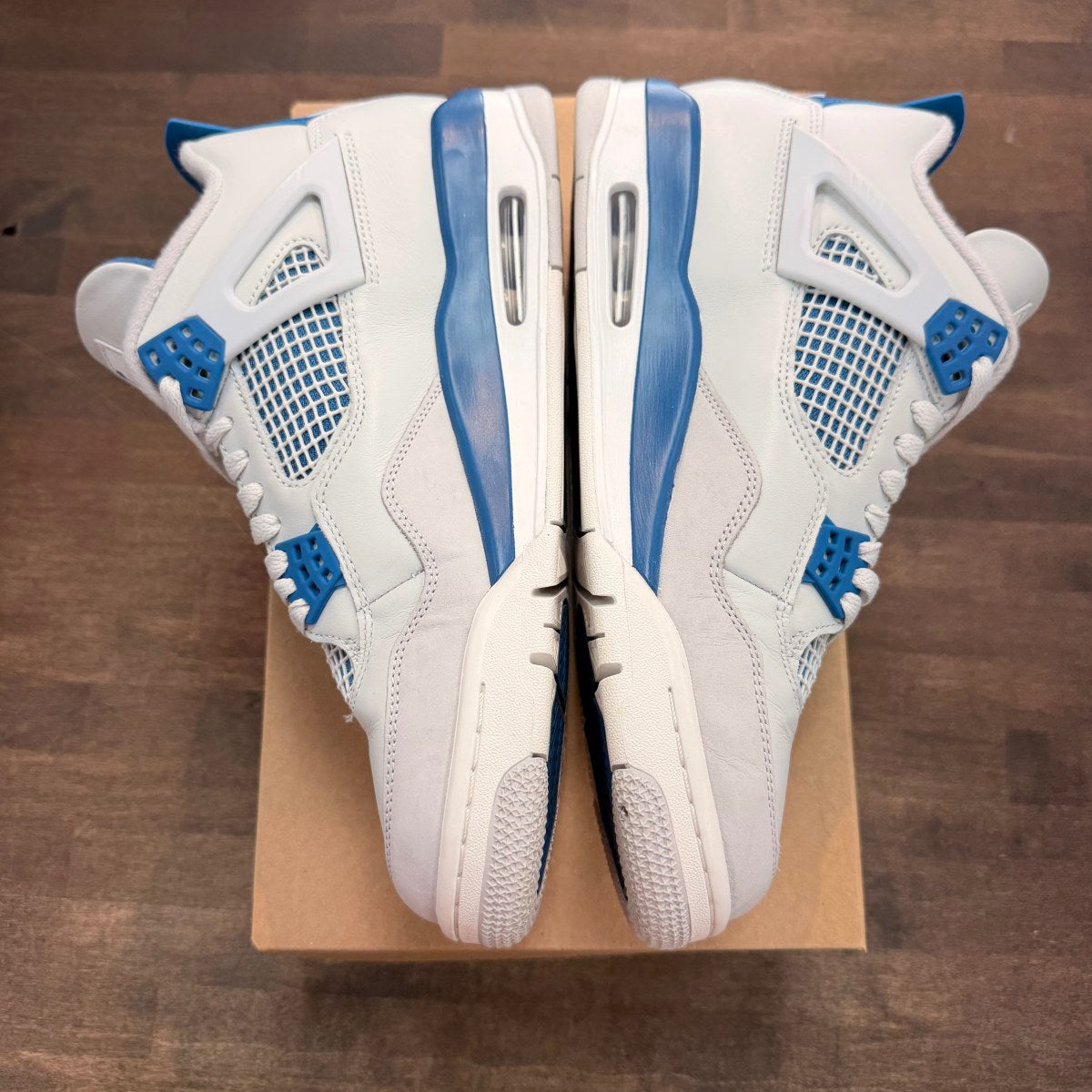 Jordan 4 Retro Military Blue (2024) Size 10.5 (Pre-Owned) - Image 3