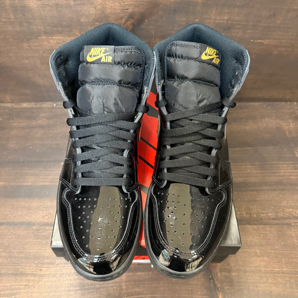 Jordan 1 Retro High Black Metallic Gold (2020) - Image 2