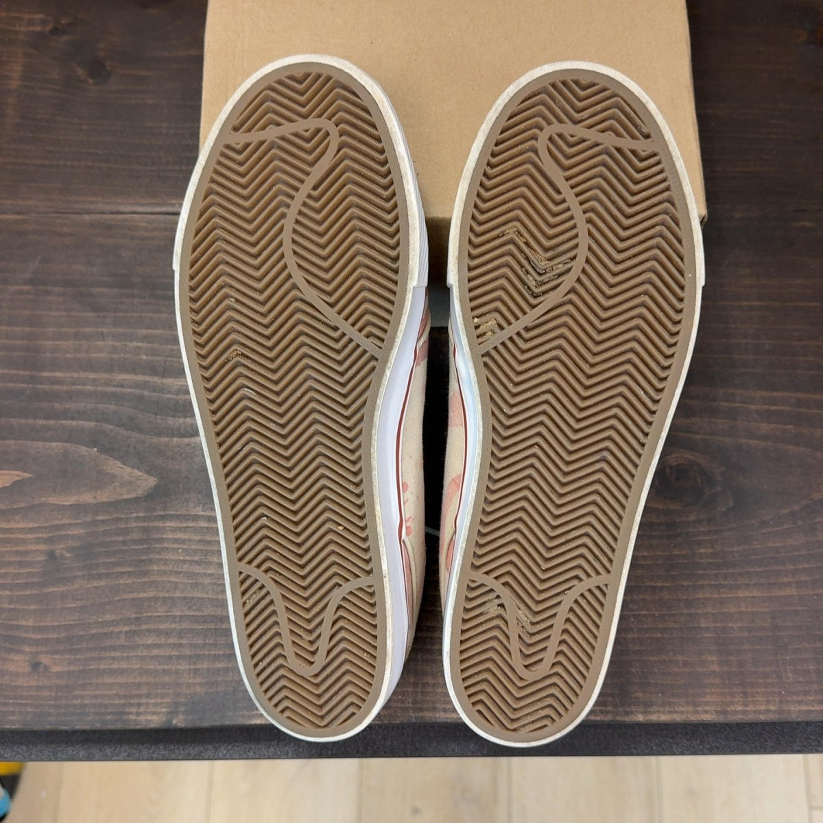 Nike SB Stefan Janoski Wino Blood Splatter Size 9 (Pre-Owned) - Image 8