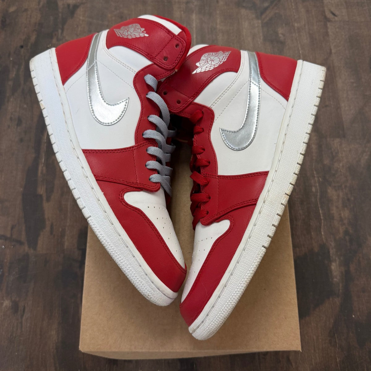 Jordan 1 Retro Silver Medal Size 12 (Pre-Owned) - Image 1