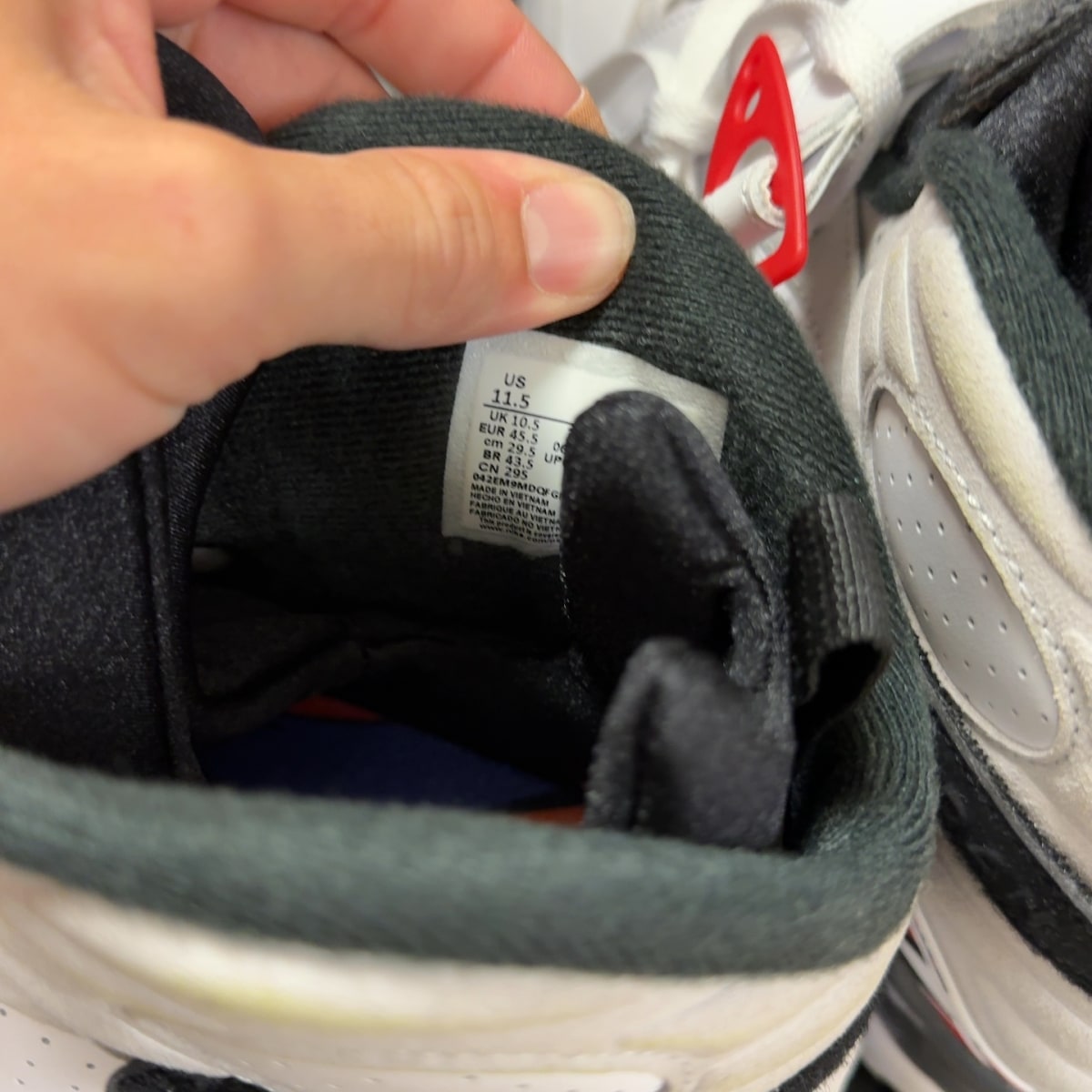 Jordan 8 Retro White True Red (2025) - Image 7