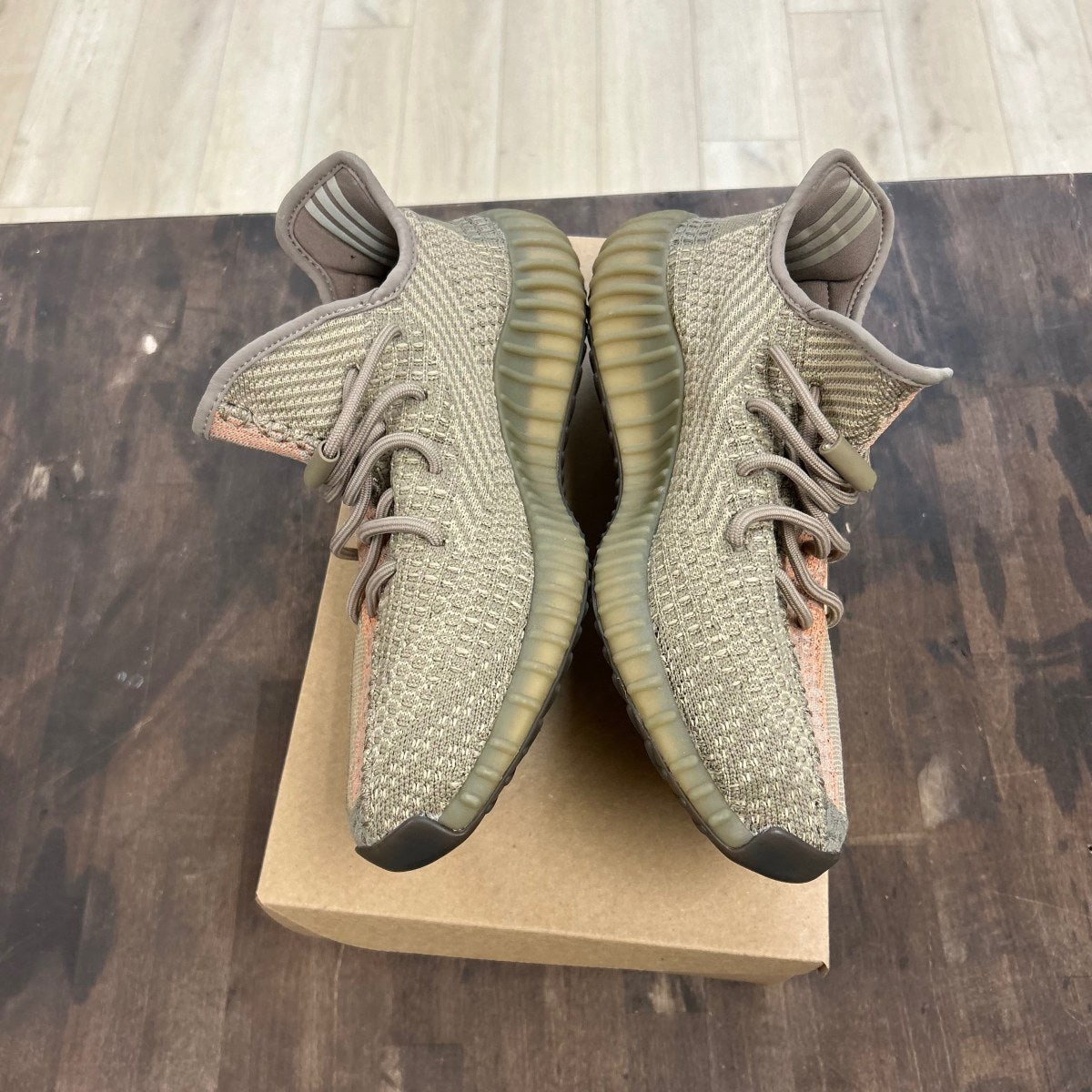 adidas Yeezy Boost 350 V2 Sand Taupe Size 10 (Pre-Owned) - Image 3