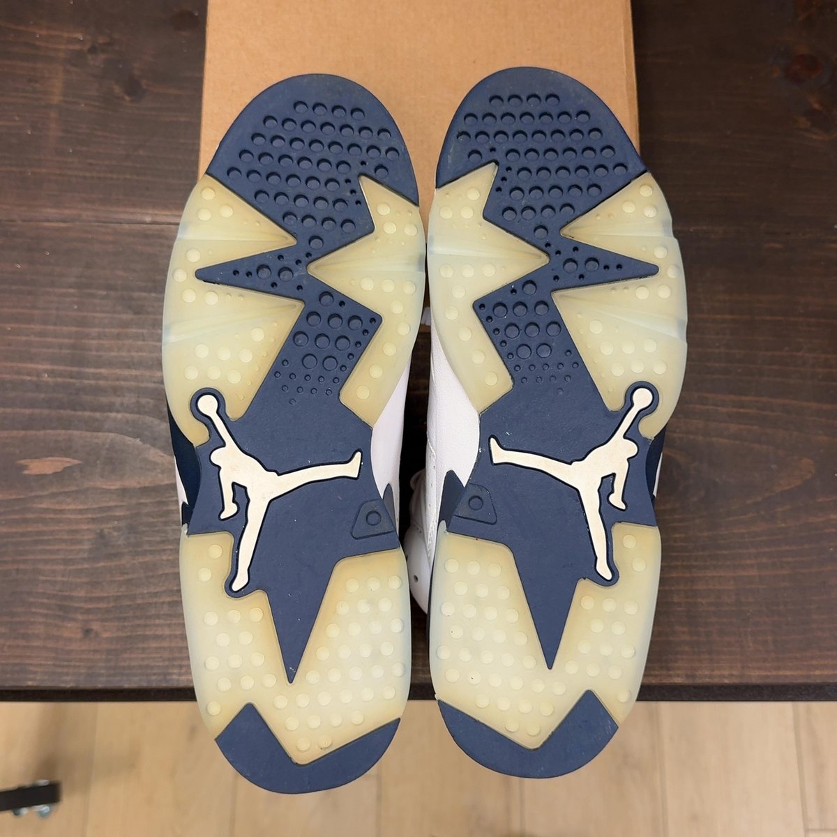 Jordan 6 Retro Midnight Navy (2022) Size 12 (Pre-Owned) - aux