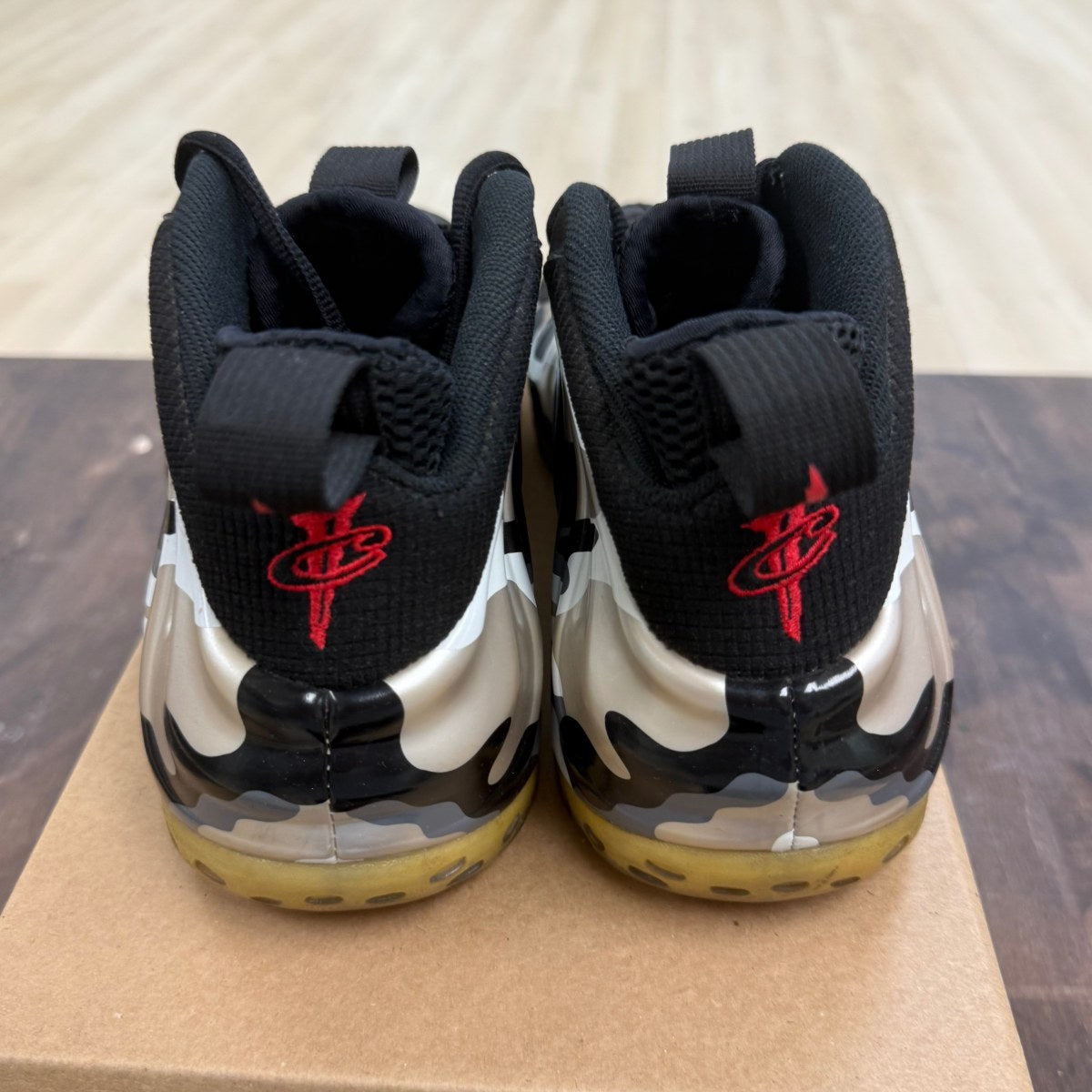 Nike Air Foamposite One Fighter Jet Size 11 (Pre-Owned) - Image 3