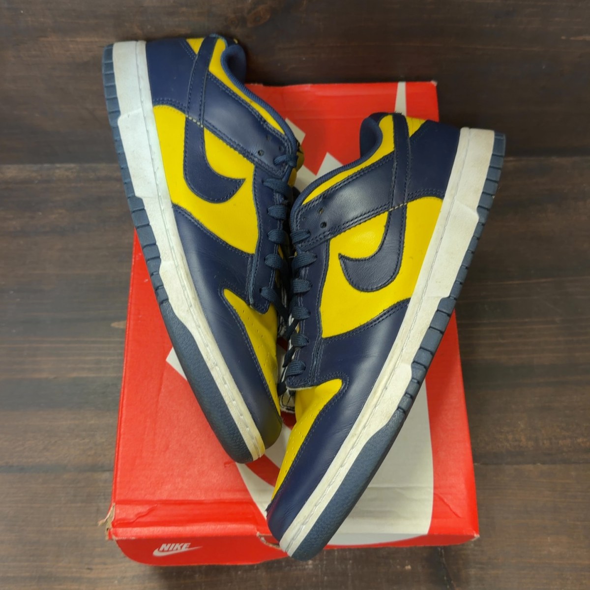 Nike Dunk Low Michigan (2021) - Image 2