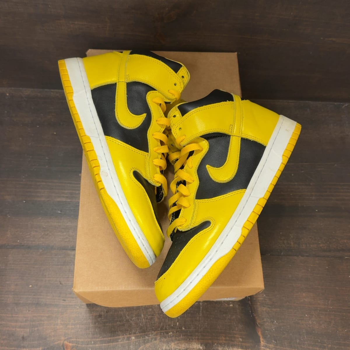 Nike Dunk High Iowa (2020) Size 9.5 (Pre-Owned) - back