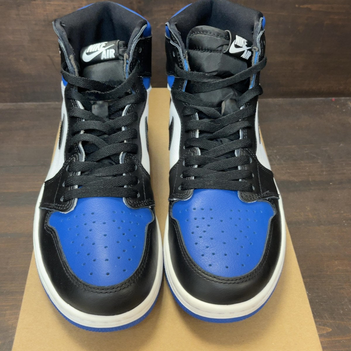 Jordan 1 Retro High Royal Toe Size 9.5 (Pre-Owned) - Image 3