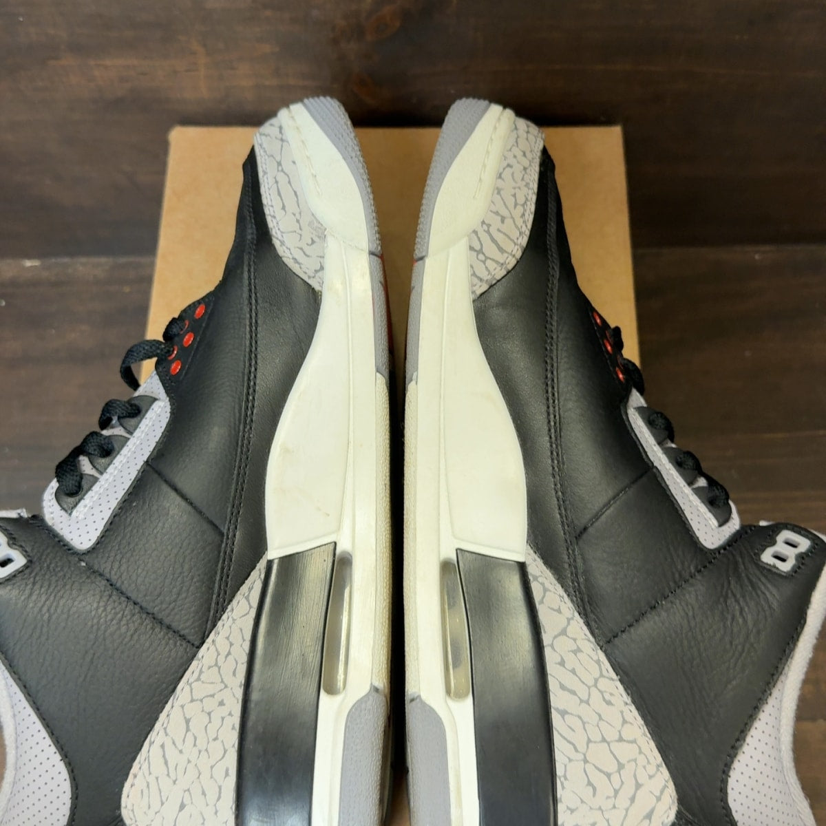 Jordan 3 Retro OG Black Cement (2024) Size 10.5 (Pre-Owned) - Image 6