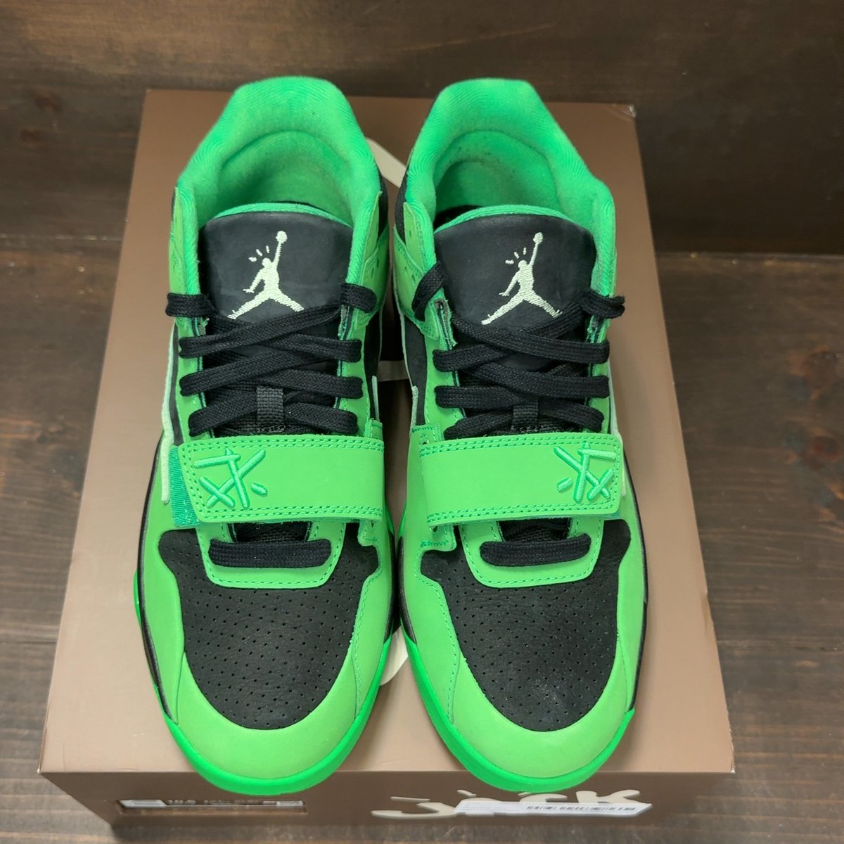 Jordan CJ1 T-Rexx Travis Scott Green Spark Size 9 (Pre-Owned) - tag