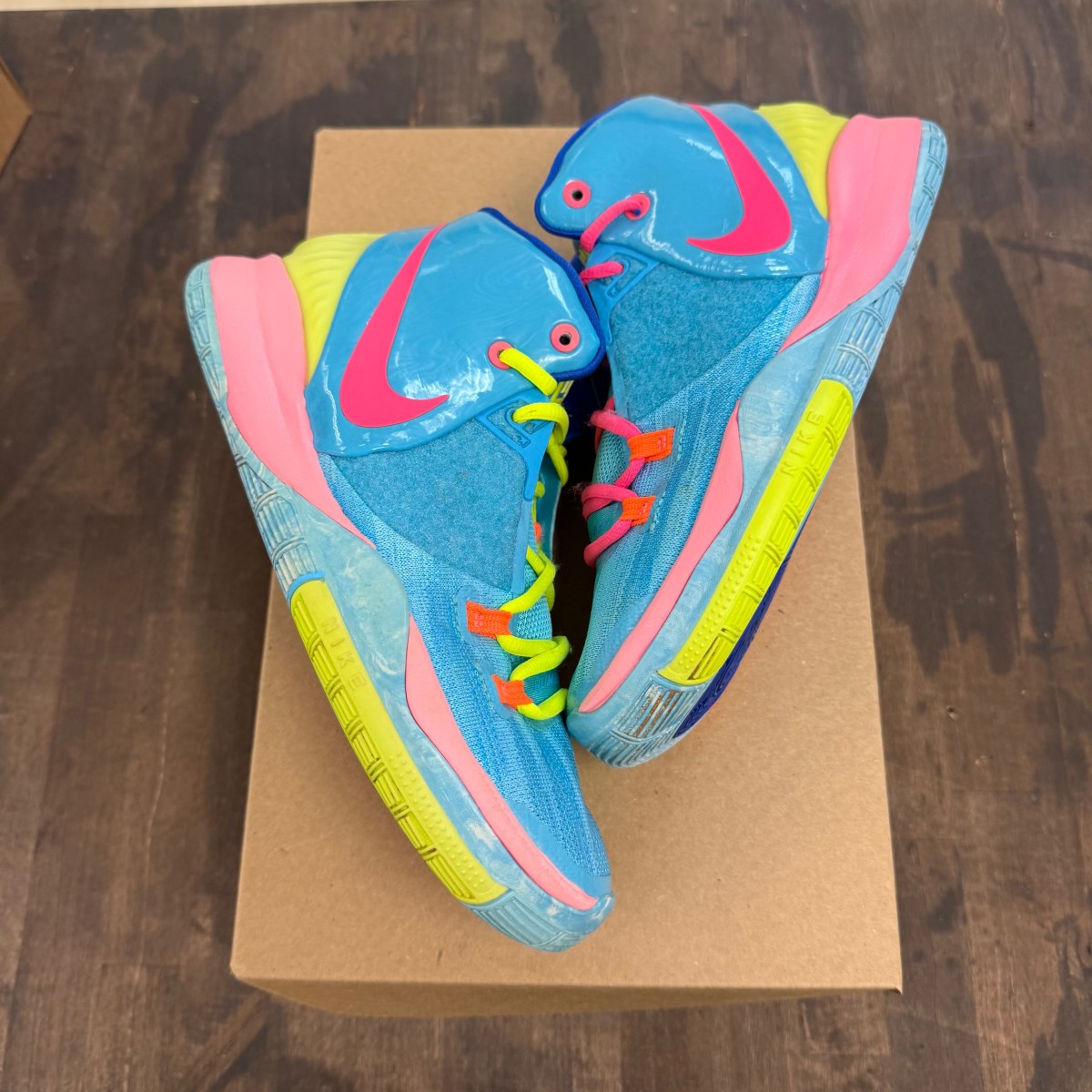 Nike Kyrie 6 Pool (GS) Size 6Y (Pre-Owned) - Image 1
