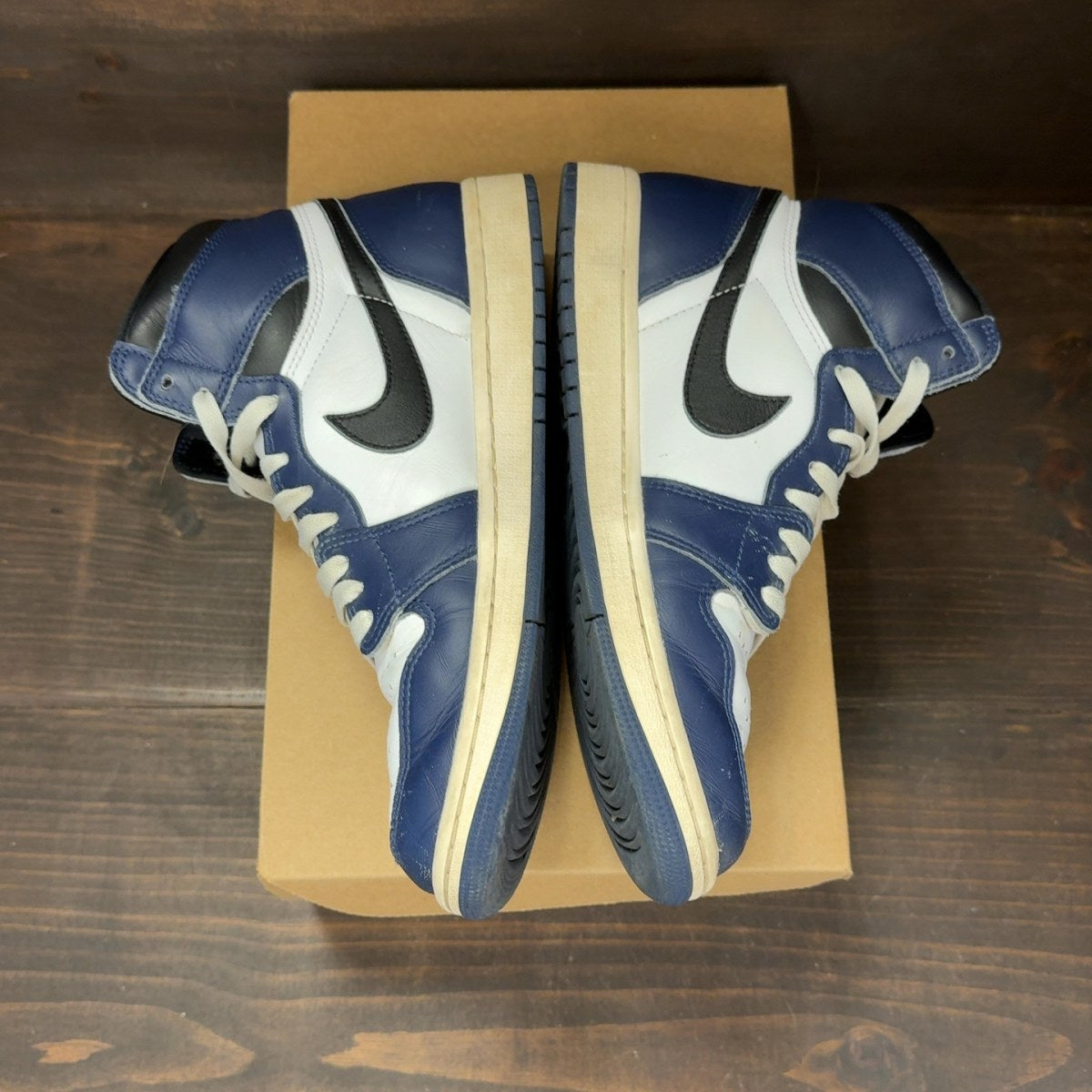 Jordan 1 Retro High OG Midnight Navy Size 9.5 (Pre-Owned) - Image 4