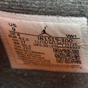 Jordan 4 Retro OG SP Undefeated (2025) Size 9 (Pre-Owned) - aux